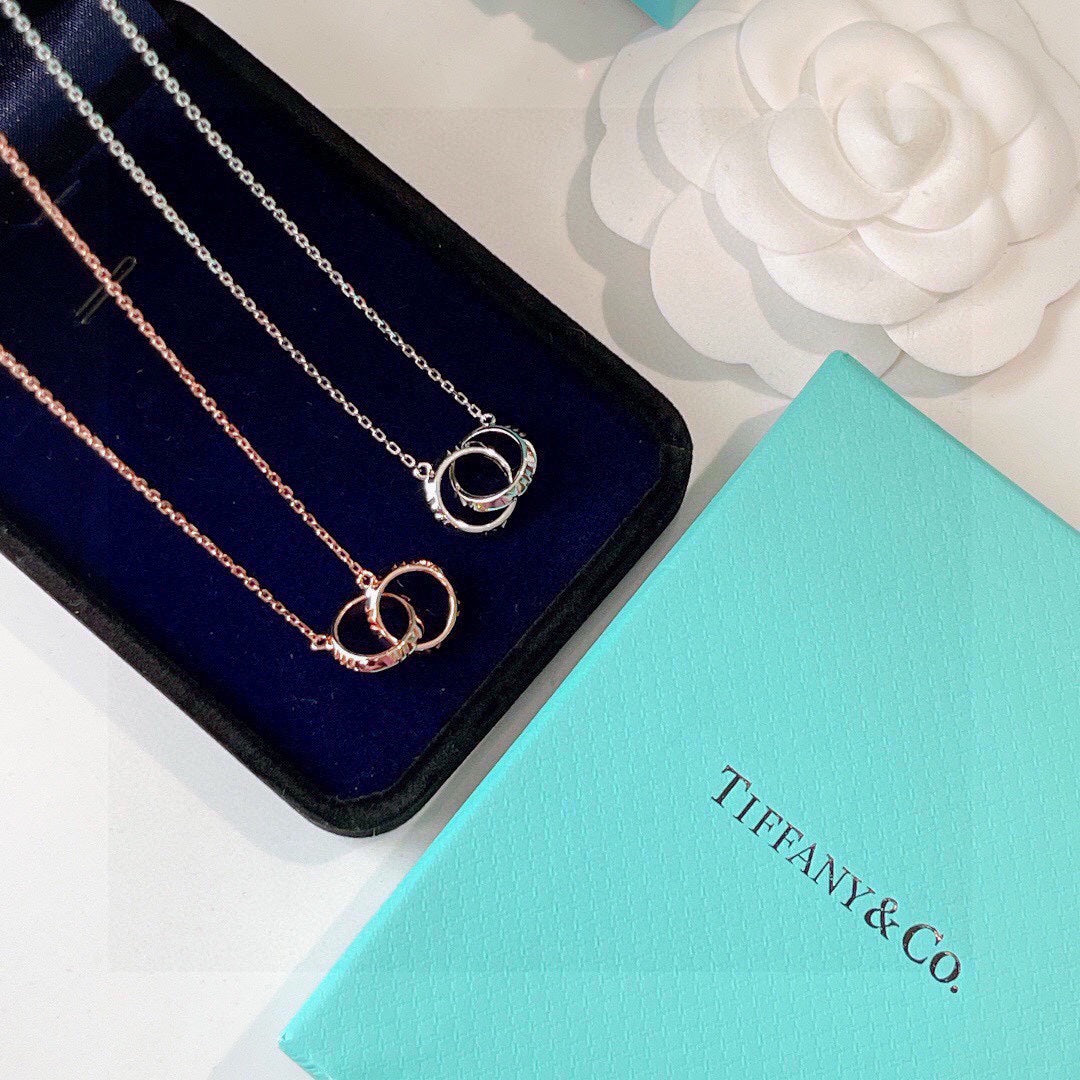 Tiff Atlas X Closed Interlocking Pendant Necklace