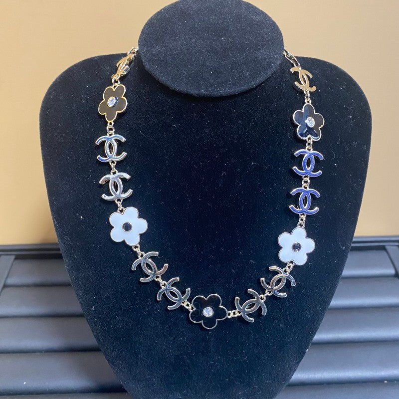 CC Black & White Flower Gold Necklace