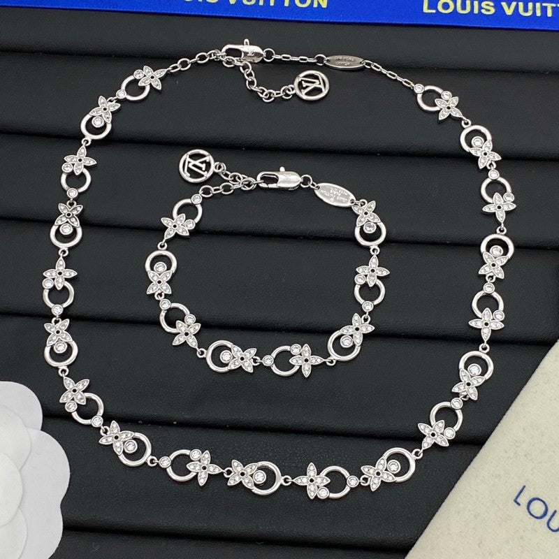 Louis Blossom Diamond Bracelet