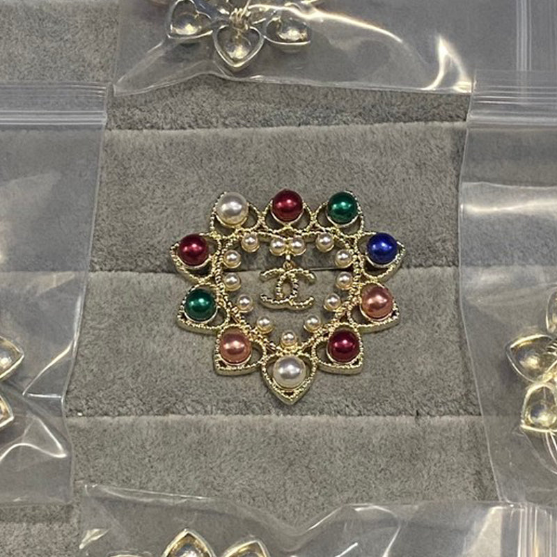 CC Heart Color Pearl Brooch