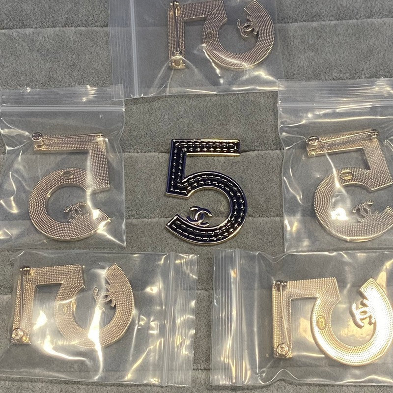 CC No.5 Black Gold Brooch