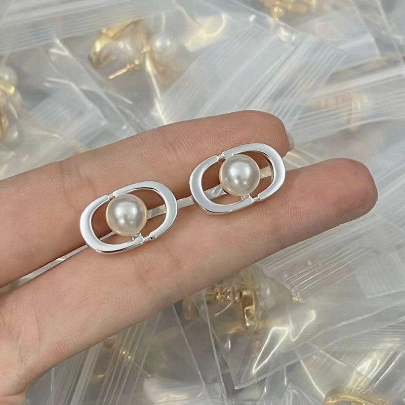 CD Pearl Earrings