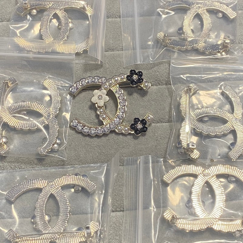 CC Pave Diamond & Pearl Black Flower Brooch