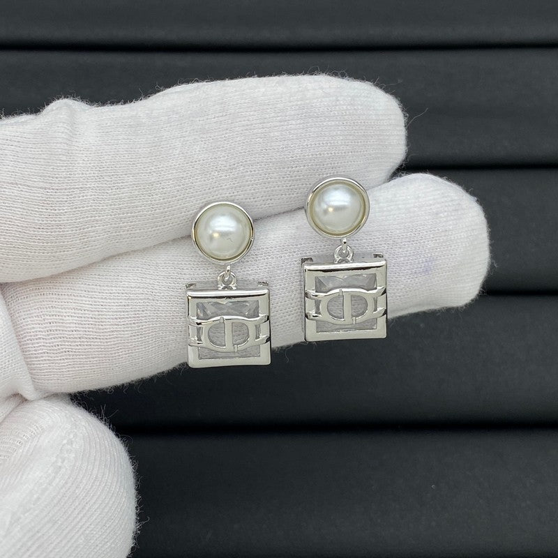 CD Pearl Gold Earrings
