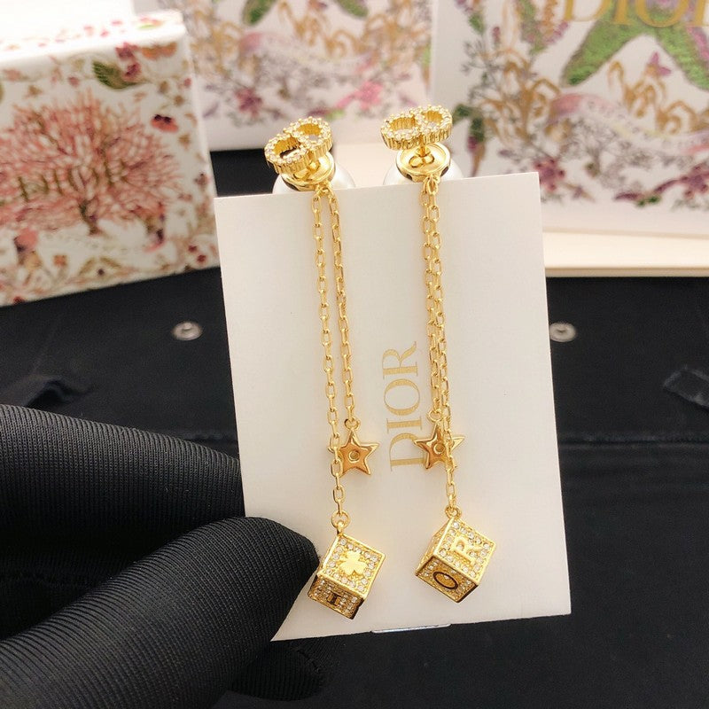 CD Tribales Box Long Earrings