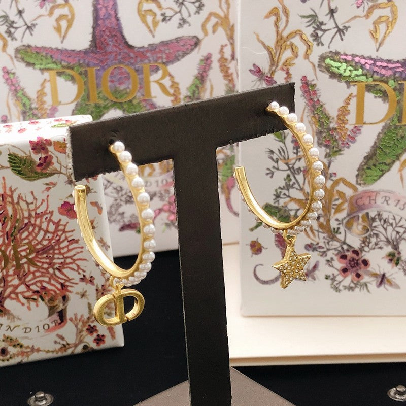 CD Tribales Moon & Star Pearl Earrings