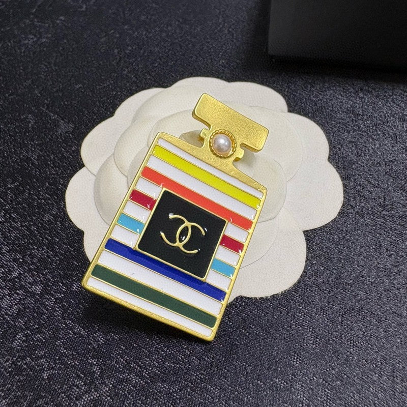 CC Color Perfume Brooch