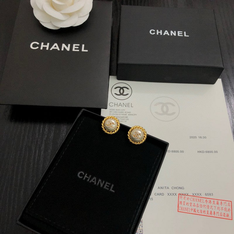 CC Pearl Twist Earrings