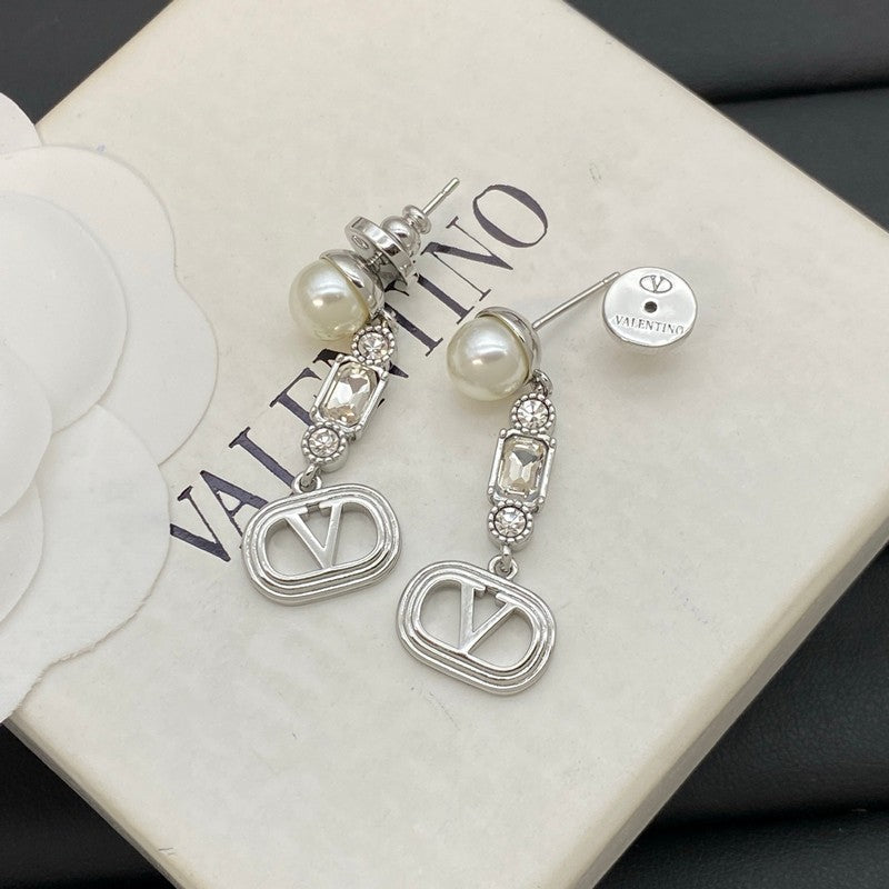 Vlogo Crystal Pearl Long Earrings