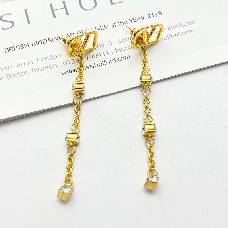 Vlogo Long Pearl Earrings