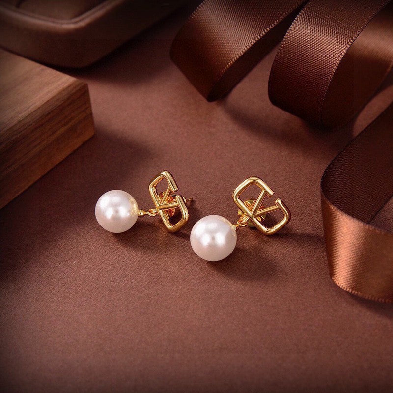 Vlogo Pearl Earrings