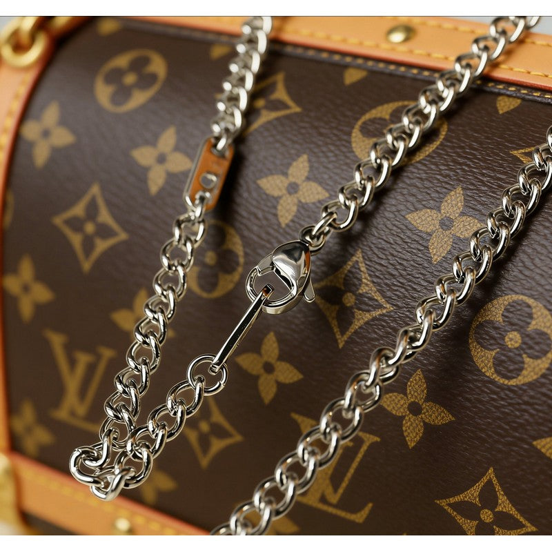 Louis Croissant Medium Charm Necklace
