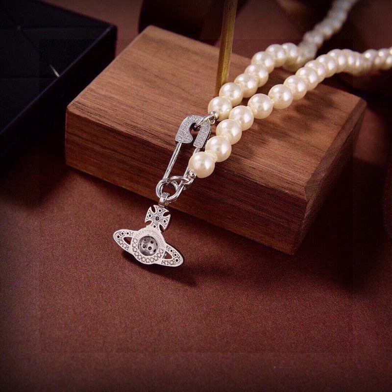 Vivienne West Mini Bas Relief Pearls Necklace