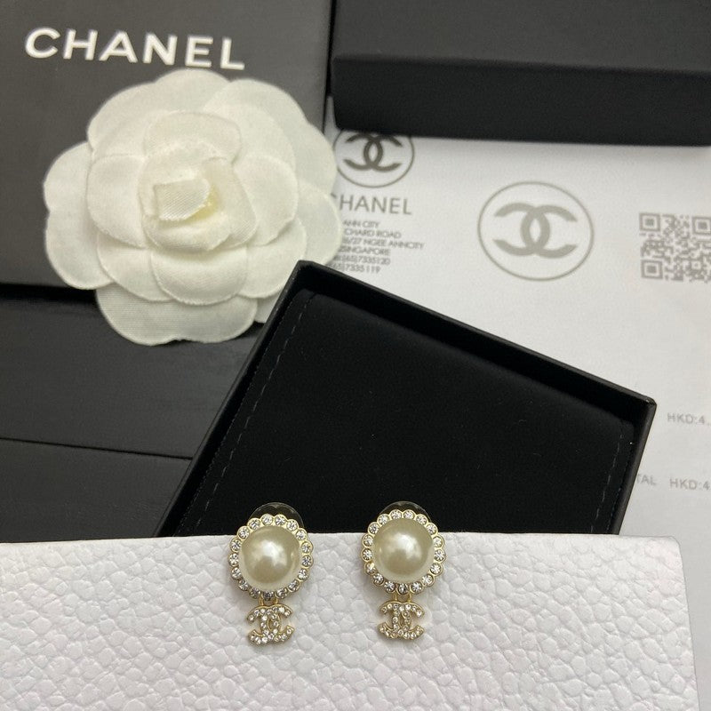 CC Big Pearl Pendant Earrings