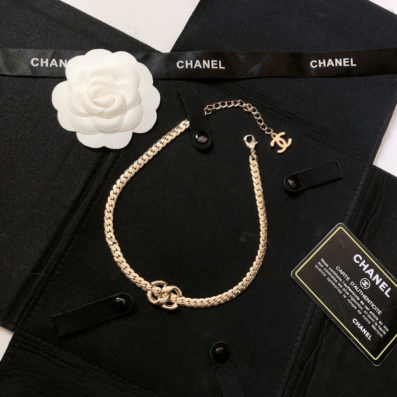 CC 25A Snake Pattern Gold Chain Necklace