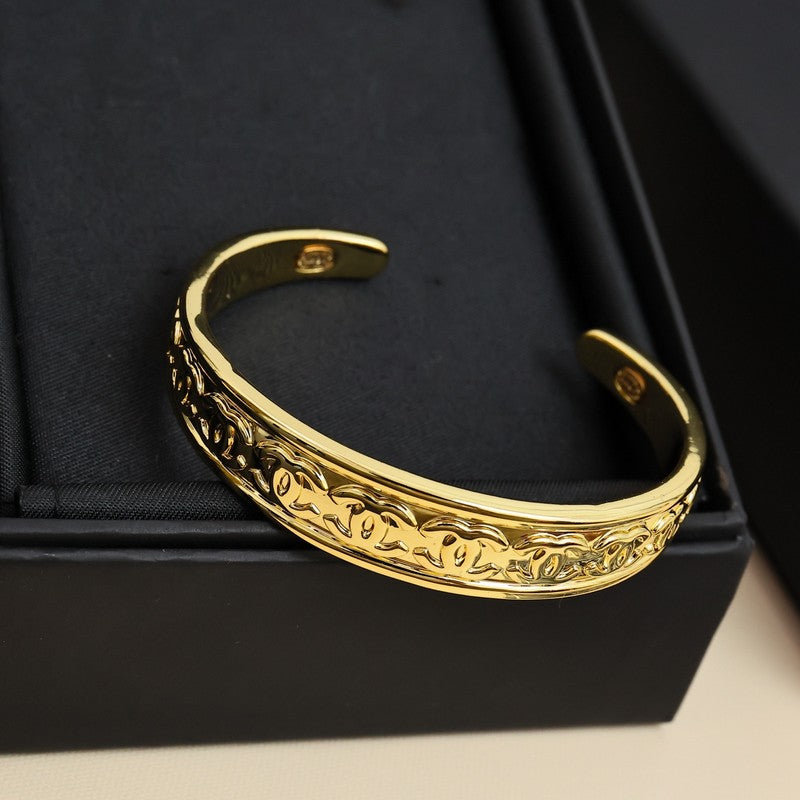 CC 2025 Vintage Cuff Bracelet
