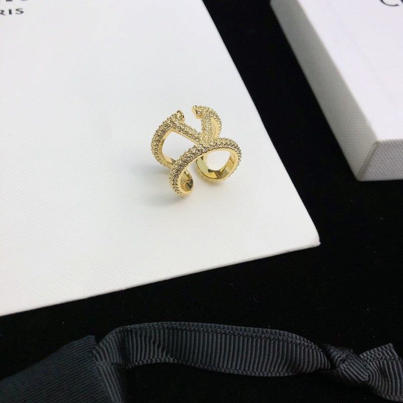 Vlogo Signature Diamond Ring