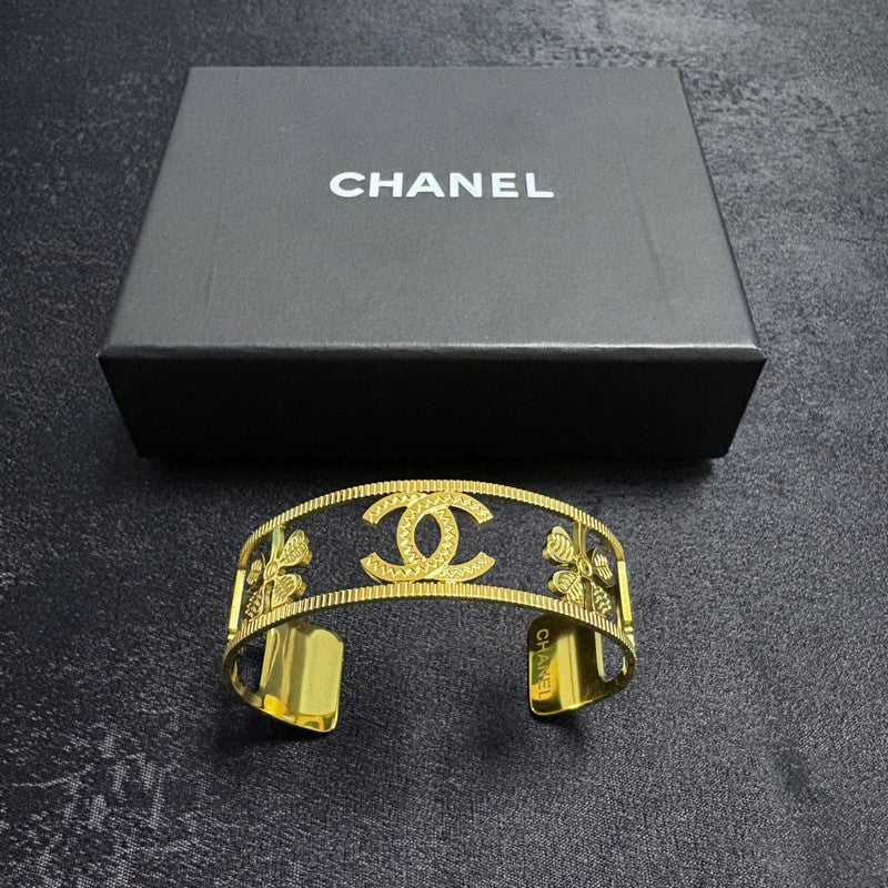 CC Clover Wide Bracelet