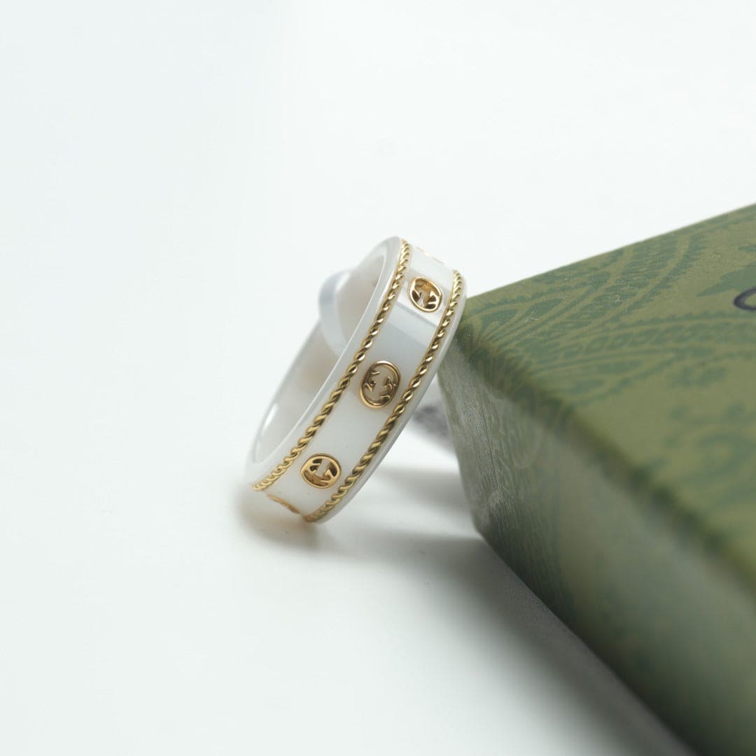 GG Interlocking G Icon White Zirconia Ring