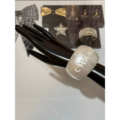CC 25P Resin Cuff Bracelet