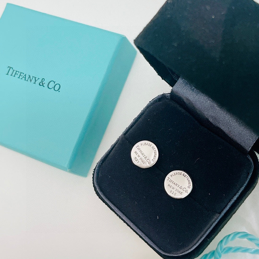 Tiff Circle Stud Earrings