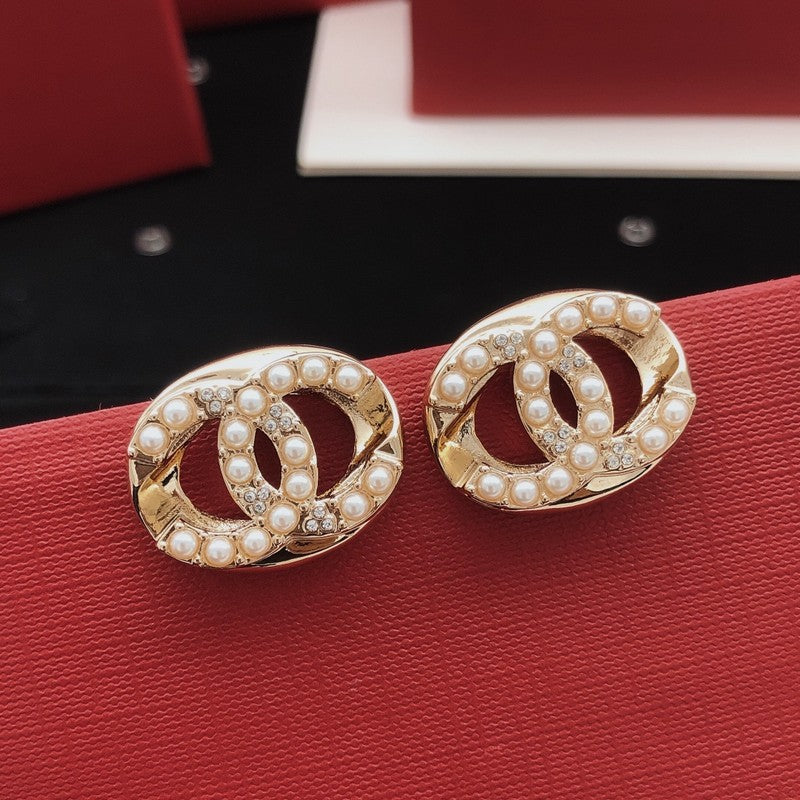 CC Oval Diamond Gold Earrings