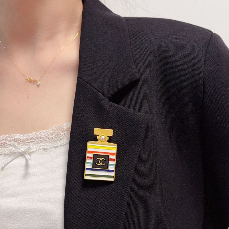 CC Color Perfume Brooch