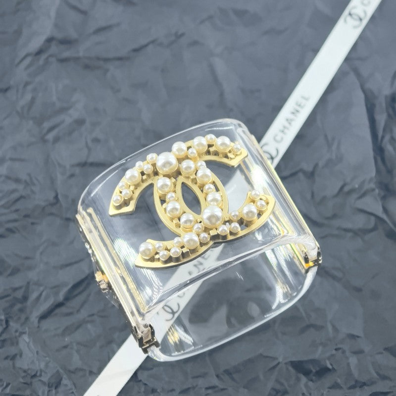 CC Pearl Resin Bracelet