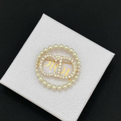 CD Pearls Brooch