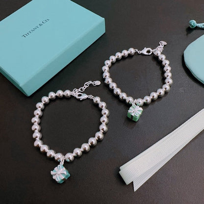 Return to Tiffany Blue Gift Box Bracelet
