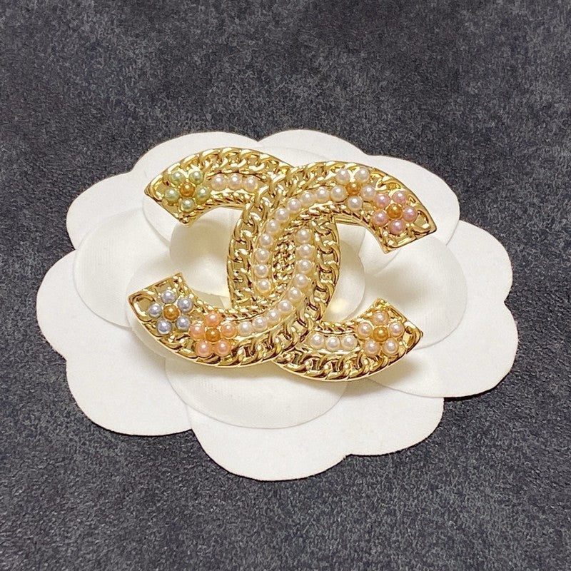 CC Pearl Gold Brooch
