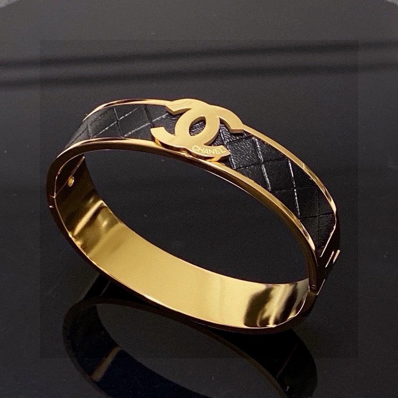CC Black Leather Gold Bracelet