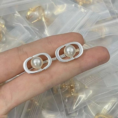 CD Pearl Earrings