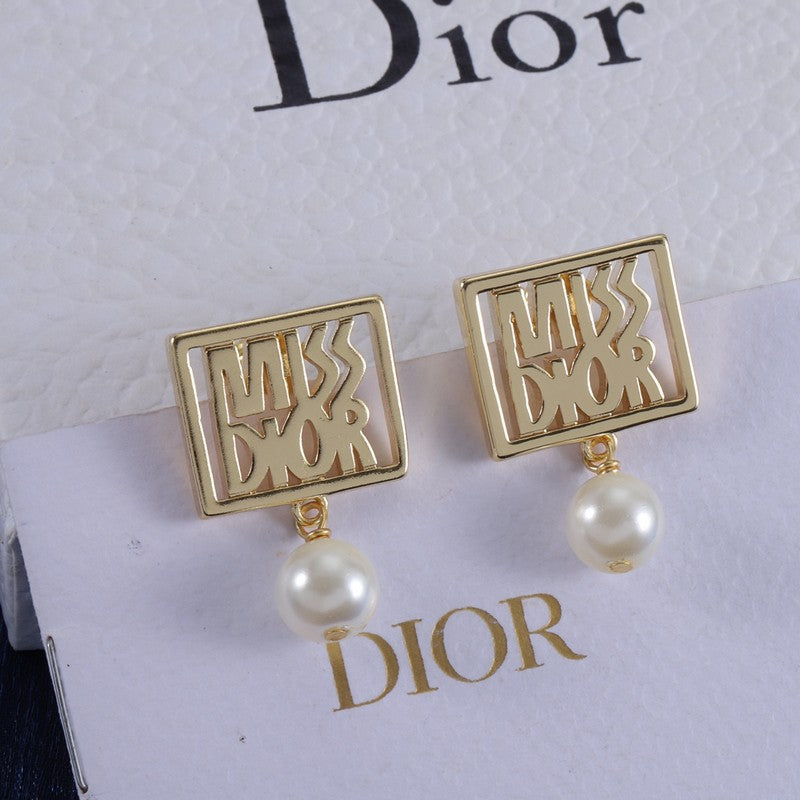 CD Miss Pearl Gold Earrings