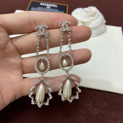 CC Pearl & Gold Tassel Earrings
