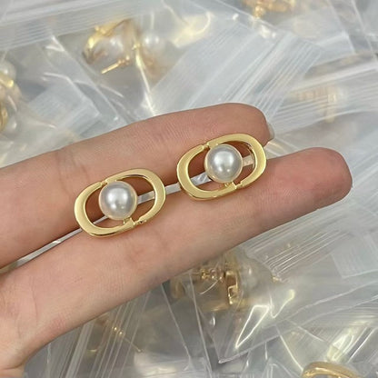 CD Pearl Earrings