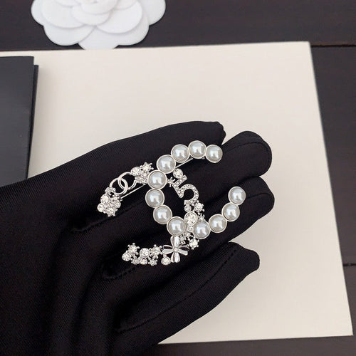 CC NO.5 Diamond & Pearl Brooch