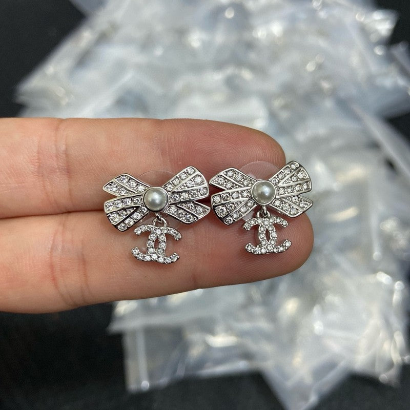 CC Bow Tie Diamond Small Earrings