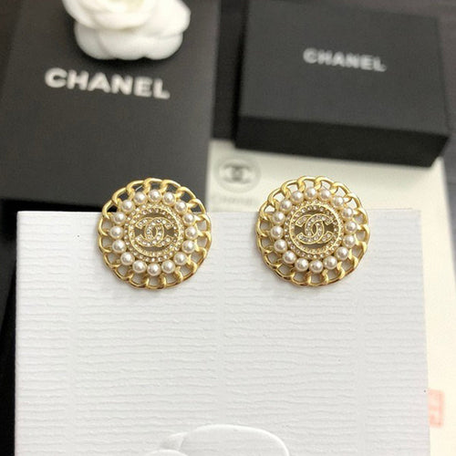 CC Pearl Twist Round Earrings