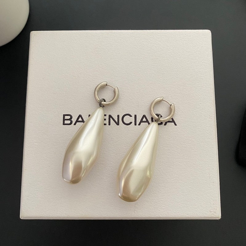 BB Long Pearl Earrings