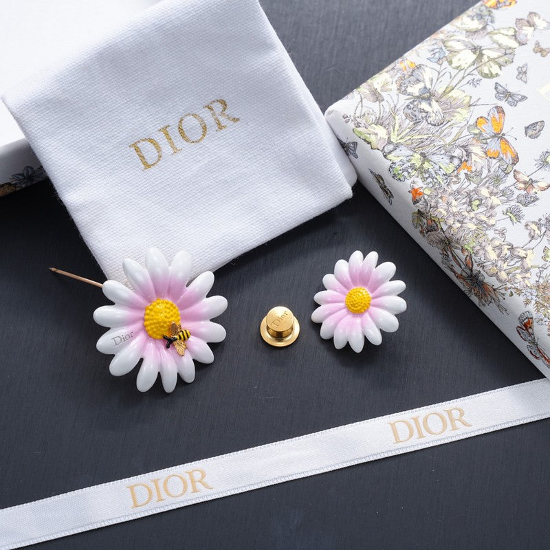 CD Pink & White Flower Brooch
