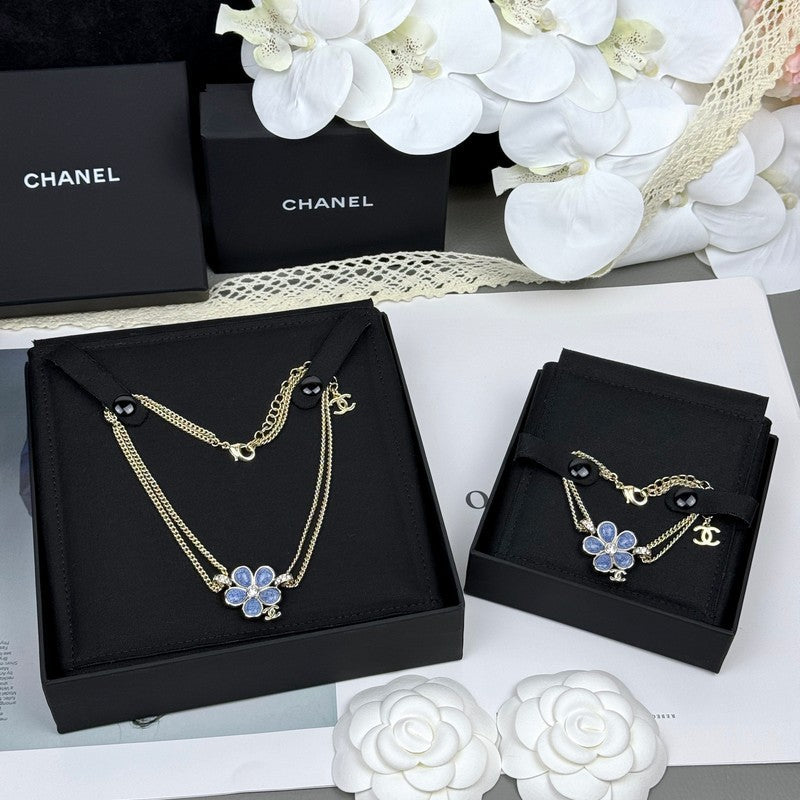 CC 26C Blue Flower Diamond Bracelet