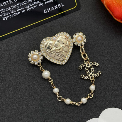 CC Pearl Heart Chain Brooch