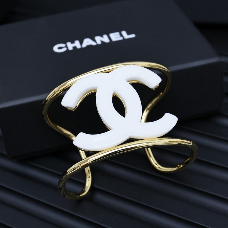 CC 24A Black & White Gold Bracelet