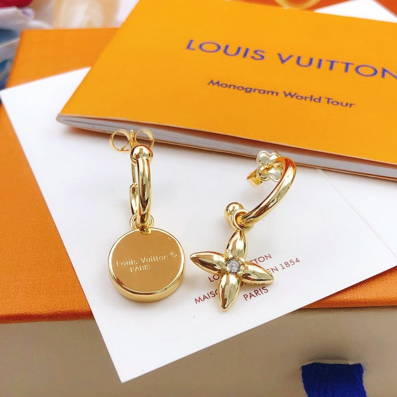Louis Pink Heart Gold Earrings