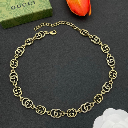 GG Interlocking G Twist Gold Necklace