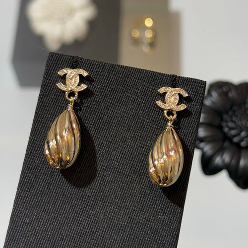 CC 26P Gold Drop Earrings