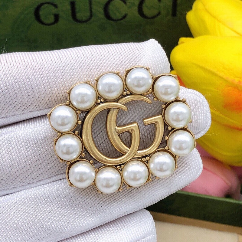 GG Vintage Pearl Brooch
