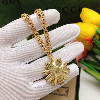 GG Pink Pearl Flower Gold Chain Necklace