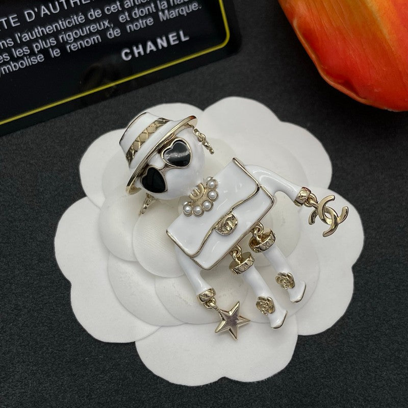 CC Robot Gabrielle Doll White Brooch